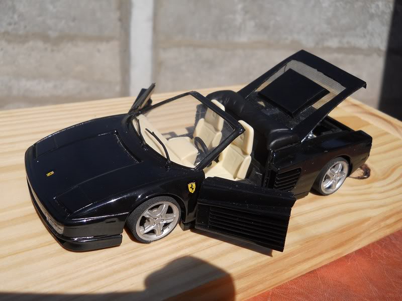 Ferrai Testarossa 1/24 terminada.... DSCN1255800x600