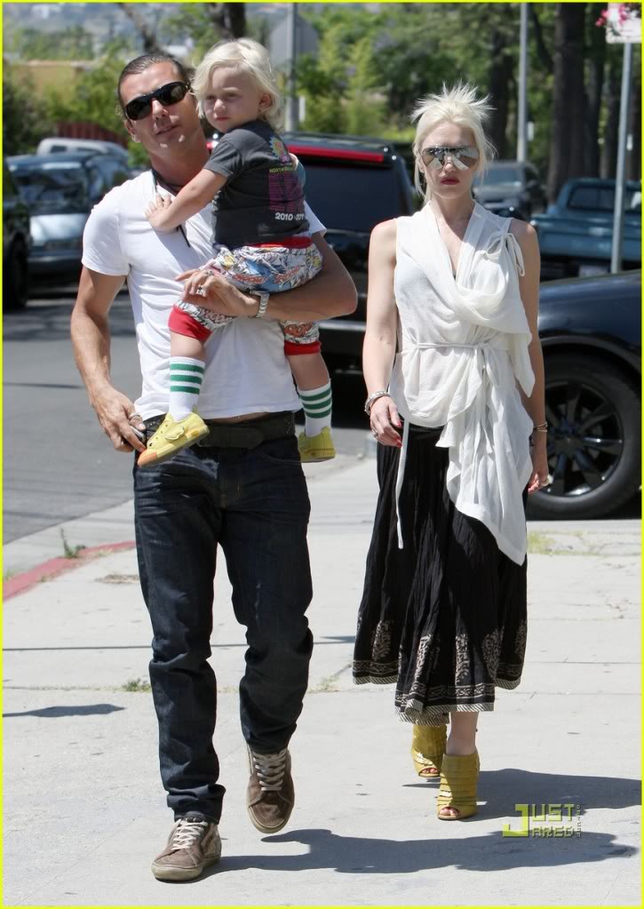 Gwen Stefani y familia de compras + Nuevo look de Kingston! 4