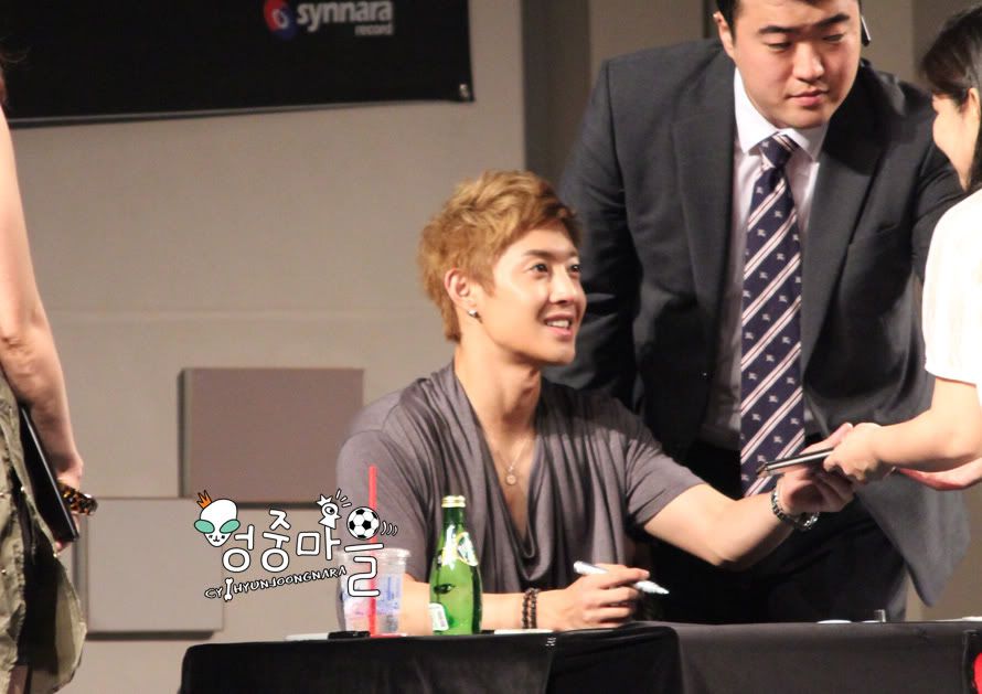 [HJL] ‘Break Down’ album Fansign Event [17.07.11] (5)  0d12f4503dad967491ef39c8