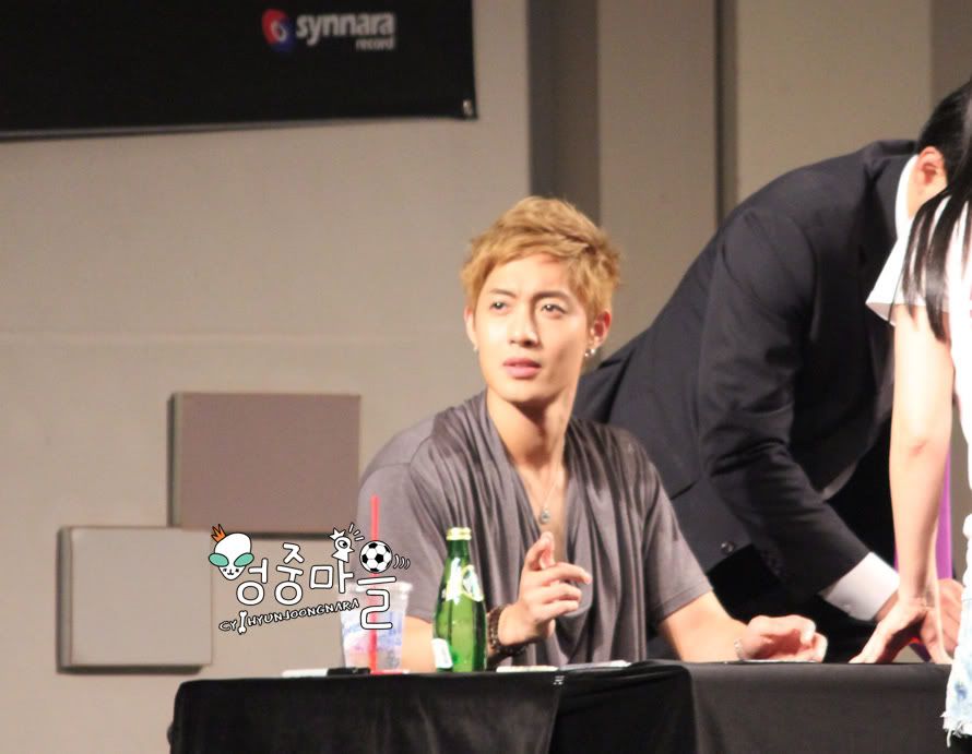 [HJL] ‘Break Down’ album Fansign Event [17.07.11] (5)  38d5bdda850cf16f18d81f82