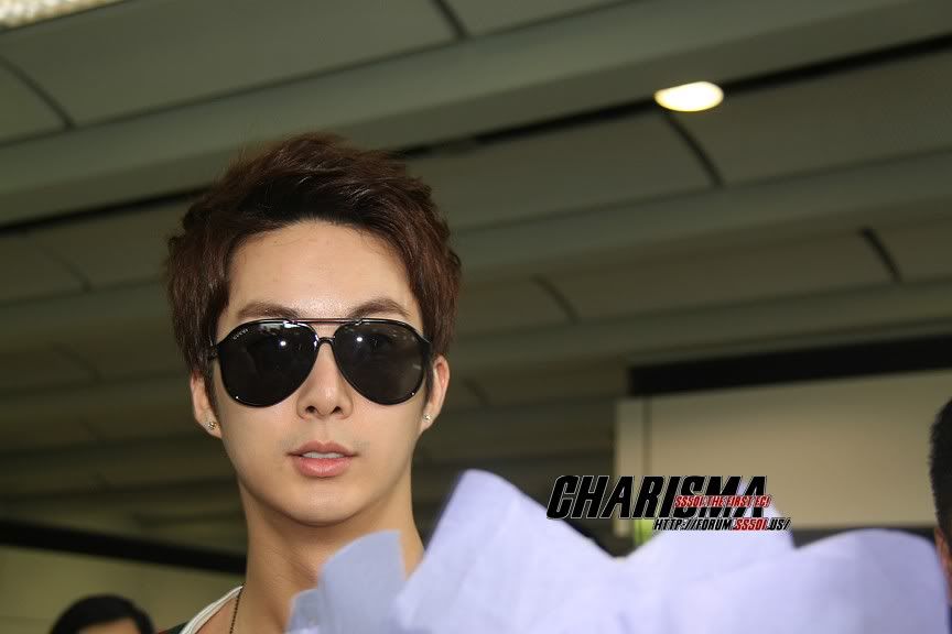 [HJB] Hong Kong Airport [16.07.11] 42ebdfd1a5b1c08c77c6388a