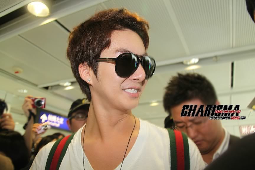 [HJB] Hong Kong Airport [16.07.11] 6ab0e7c8c044d1a838db4988