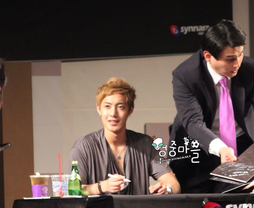 [HJL] ‘Break Down’ album Fansign Event [17.07.11] (5)  7a17d5a7809da37e0ff477b6