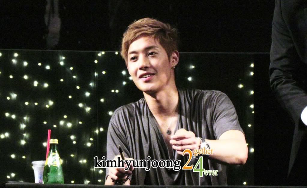 [HJL] ‘Break Down’ album Fansign Event [17.07.11] (2) 95b8ea1a9a4bff7d962b43db