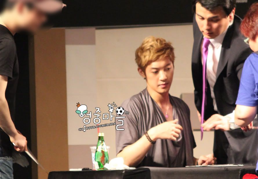 [HJL] ‘Break Down’ album Fansign Event [17.07.11] (5)  B37697a8fd05ef340eb34587