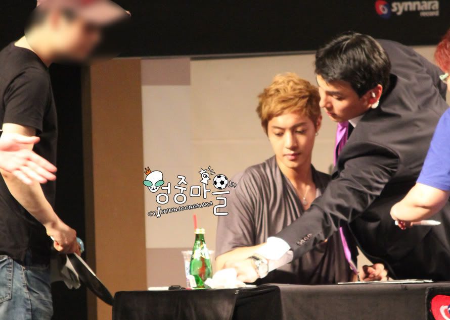 [HJL] ‘Break Down’ album Fansign Event [17.07.11] (5)  Dbafe6b8ebc8dc515882dd87