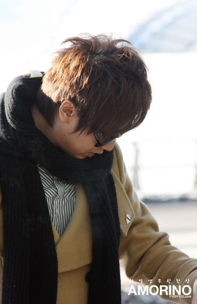 Imágenes Yong Saeng  - Kyu Jong aeropuerto Incheon (Corea) y llegada a Hong Kong SaengyKyua20