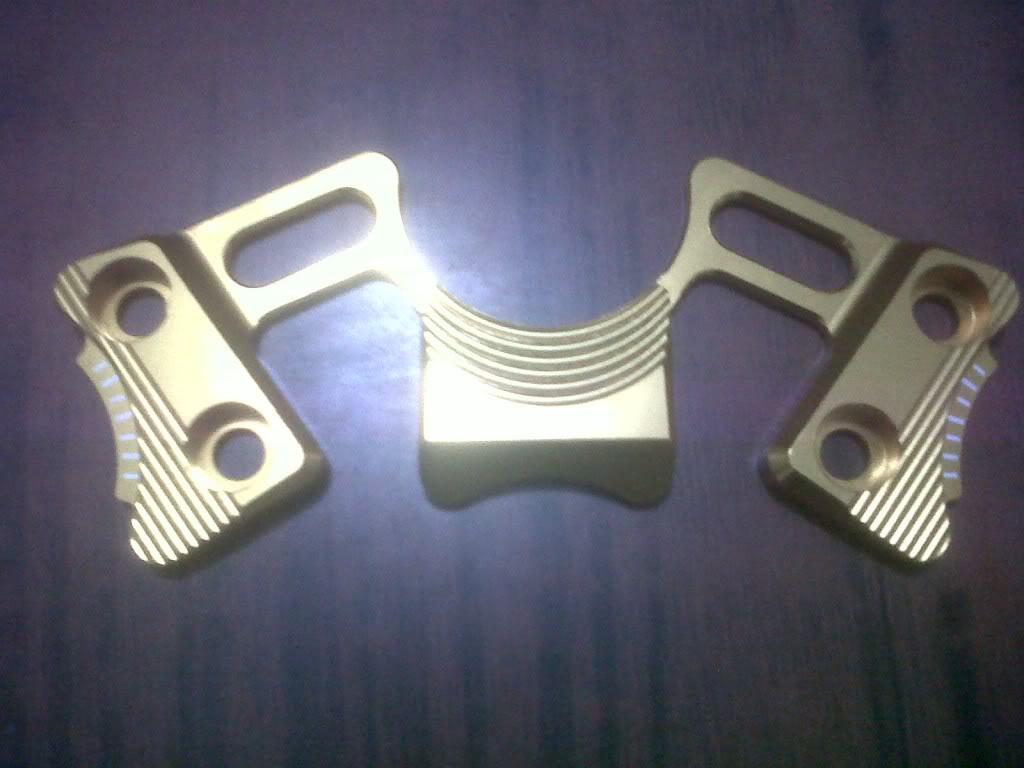 FS : Variasi Segitiga Stang NUI Gold Gress....... VariasiSegitigaNui