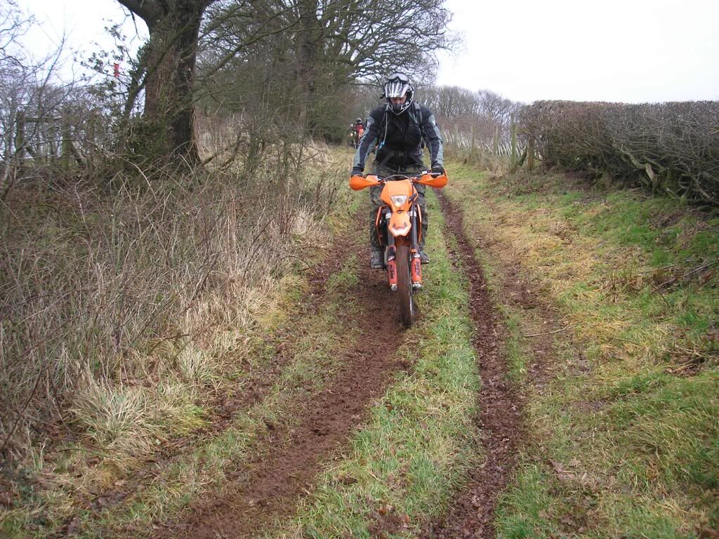 Sun 6th - Kington and back the slippery way - Page 3 035-3