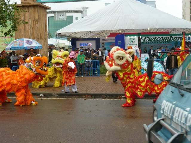 Kỳ Hoàn-Chào Mừng Khai Mạc Festival Lâm Sản...!!! P1030238