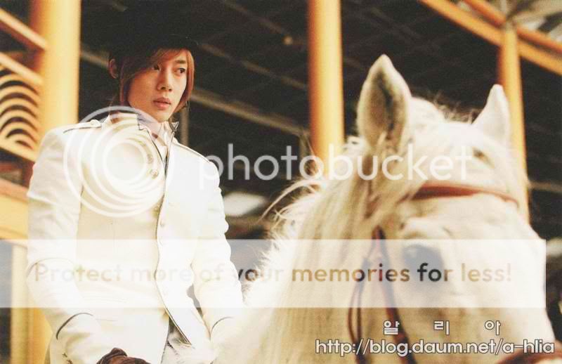 [photobook] Boys Before Flowers Official Photobook 1570354a4d6a82950c1a88