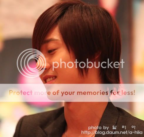 [event] “Mischievous kiss” Пресконференция  KHJ_pressconahlia014