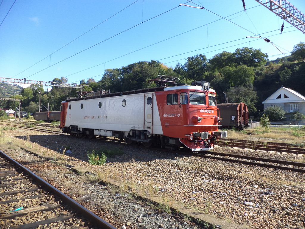 Locomotive clasa 40 - Pagina 54 DSC05062_zpsze9xuc90