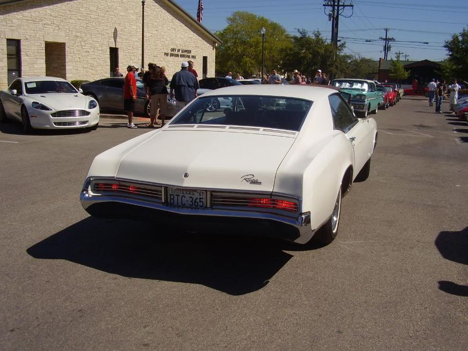 Austin TX Cars and Coffee 10/2/11 OctCarsandCoffee091