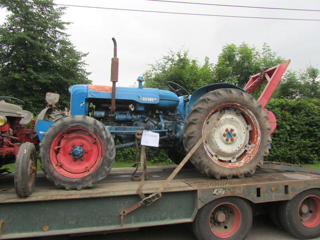 SELENE :Les tracteurs 4x4 à pont avant SELENE - Page 3 IMG_9912_zpsbu5pj9ev