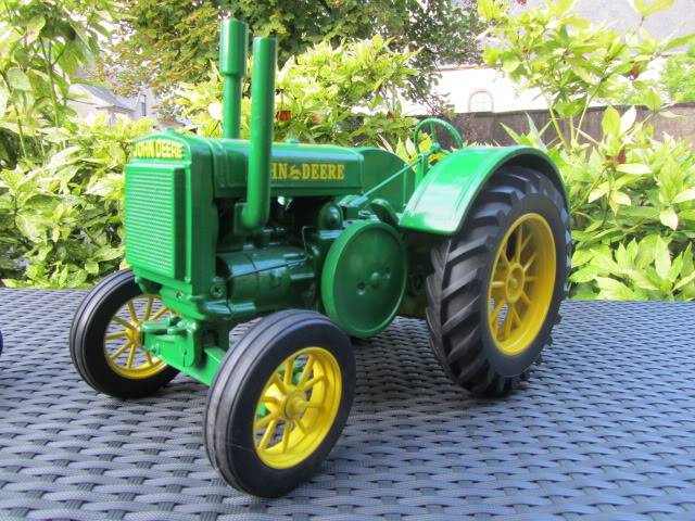 Les JOHN DEERE ...et autres miniatures de l'oncle Tom ! - Page 4 IMG_2741