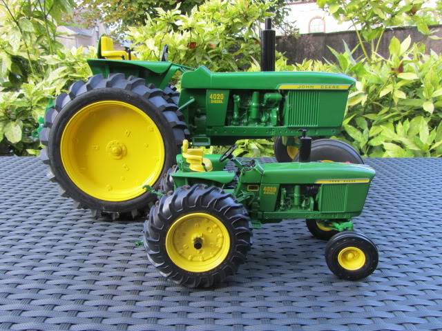 Les JOHN DEERE ...et autres miniatures de l'oncle Tom ! - Page 4 IMG_2747