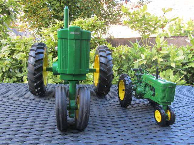 Les JOHN DEERE ...et autres miniatures de l'oncle Tom ! - Page 4 IMG_2762