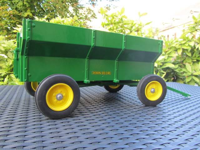 Les JOHN DEERE ...et autres miniatures de l'oncle Tom ! - Page 4 IMG_2768