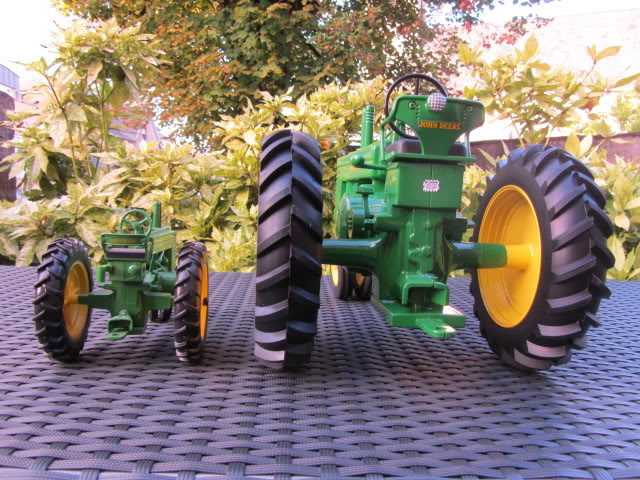 Les JOHN DEERE ...et autres miniatures de l'oncle Tom ! - Page 5 IMG_2787