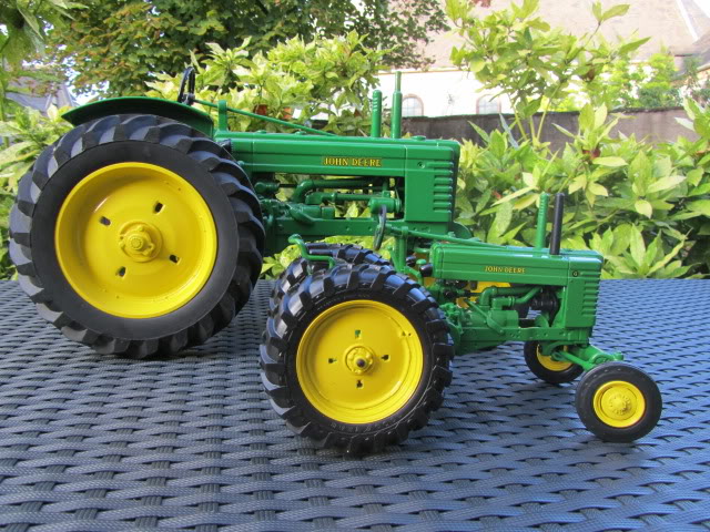 Les JOHN DEERE ...et autres miniatures de l'oncle Tom ! - Page 5 IMG_2790