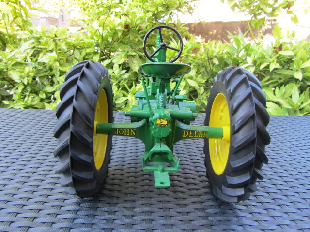 Les JOHN DEERE ...et autres miniatures de l'oncle Tom ! - Page 5 IMG_2799