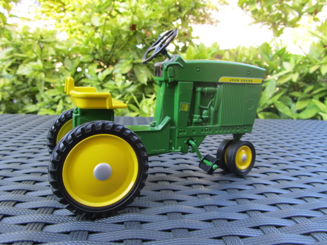 Les JOHN DEERE ...et autres miniatures de l'oncle Tom ! - Page 5 IMG_2802