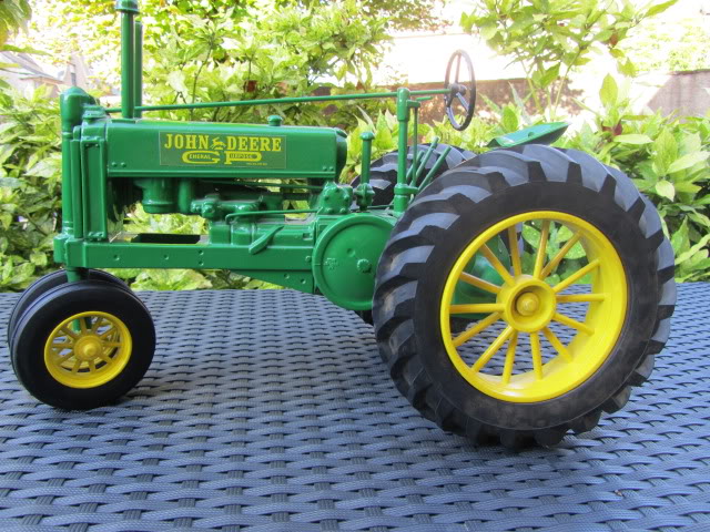 Les JOHN DEERE ...et autres miniatures de l'oncle Tom ! - Page 5 IMG_2815