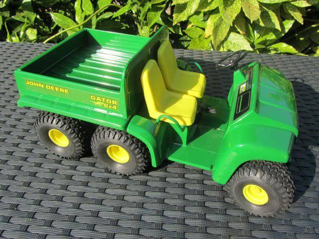 Les JOHN DEERE ...et autres miniatures de l'oncle Tom ! - Page 6 IMG_3481_zpsb00b3d9e