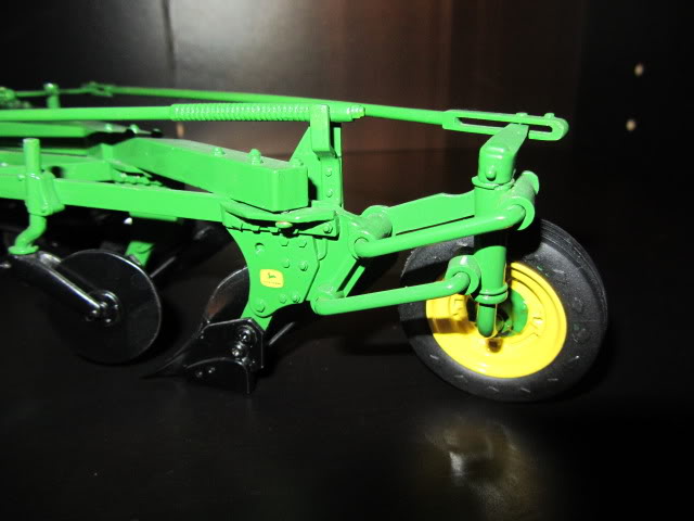 Les JOHN DEERE ...et autres miniatures de l'oncle Tom ! - Page 2 43