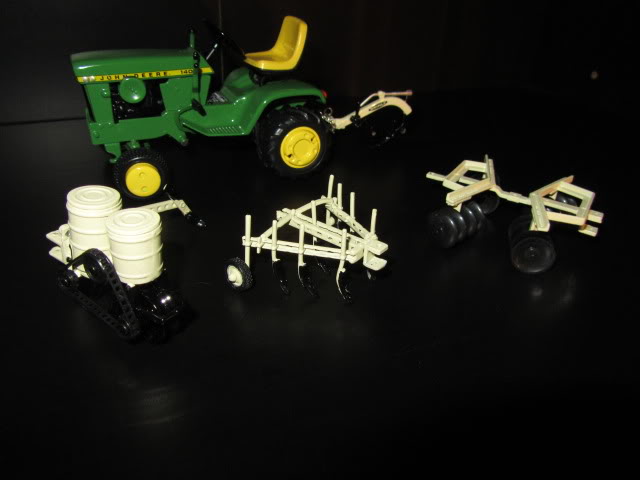 Les JOHN DEERE ...et autres miniatures de l'oncle Tom ! - Page 2 70