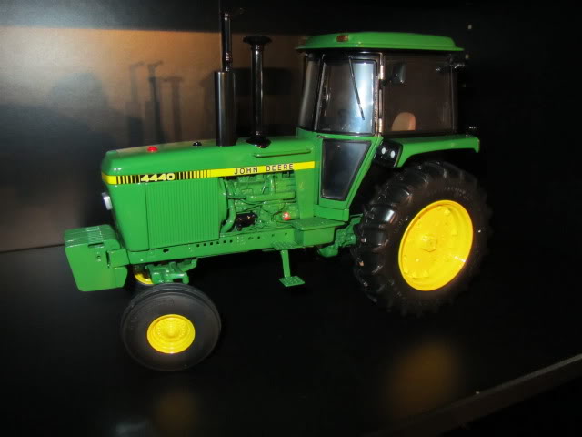 Les JOHN DEERE ...et autres miniatures de l'oncle Tom ! - Page 2 82