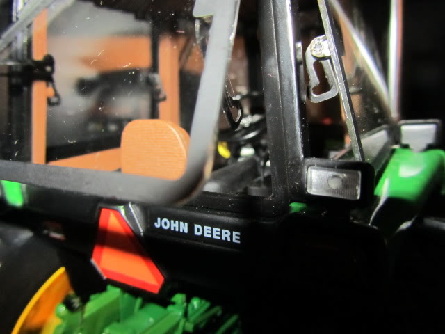 Les JOHN DEERE ...et autres miniatures de l'oncle Tom ! - Page 2 92