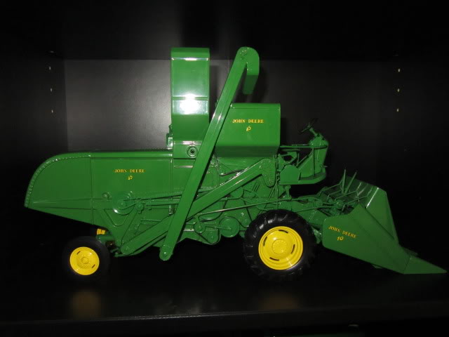 Les JOHN DEERE ...et autres miniatures de l'oncle Tom ! - Page 3 IMG_1555