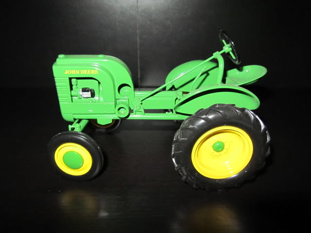 Les JOHN DEERE ...et autres miniatures de l'oncle Tom ! - Page 3 IMG_1671