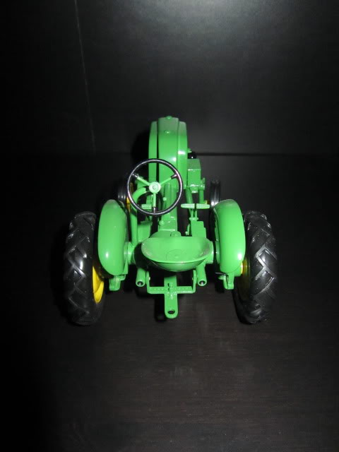 Les JOHN DEERE ...et autres miniatures de l'oncle Tom ! - Page 3 IMG_1672