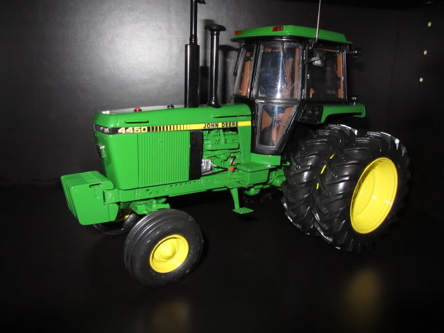 Les JOHN DEERE ...et autres miniatures de l'oncle Tom ! - Page 6 IMG_1853