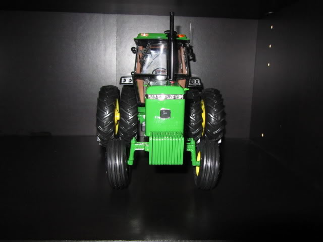 Les JOHN DEERE ...et autres miniatures de l'oncle Tom ! - Page 3 IMG_1854