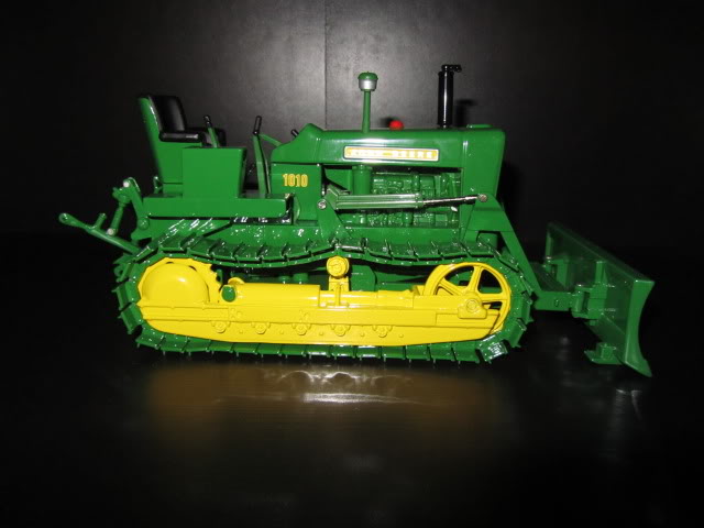 Les JOHN DEERE ...et autres miniatures de l'oncle Tom ! - Page 3 IMG_1908