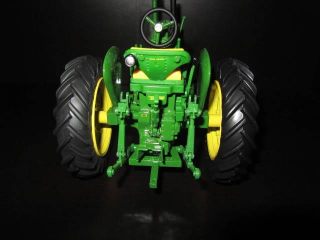 Les JOHN DEERE ...et autres miniatures de l'oncle Tom ! - Page 4 IMG_1941