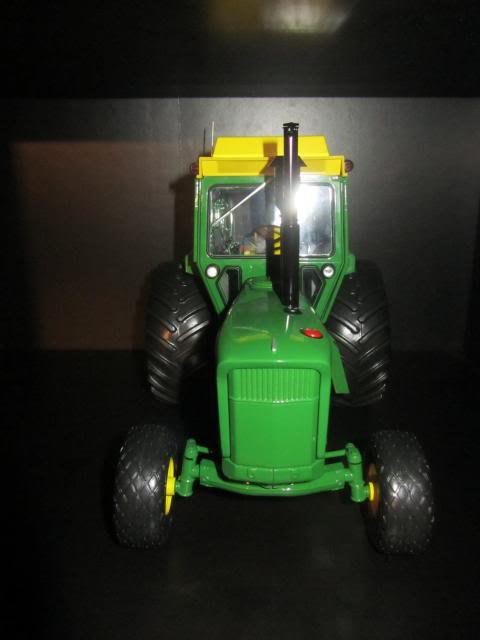 Les JOHN DEERE ...et autres miniatures de l'oncle Tom ! - Page 6 IMG_3652_zps818a6538