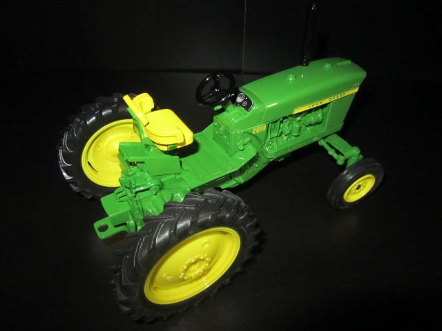 Les JOHN DEERE ...et autres miniatures de l'oncle Tom ! - Page 7 IMG_4061_zps9d4ffc50