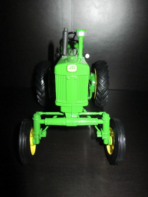 Les JOHN DEERE ...et autres miniatures de l'oncle Tom ! - Page 7 IMG_4326_zpsfa65f25d