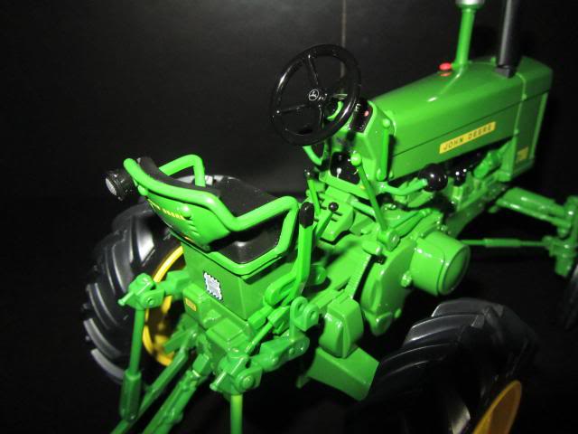 Les JOHN DEERE ...et autres miniatures de l'oncle Tom ! - Page 7 IMG_4329_zps87372f61