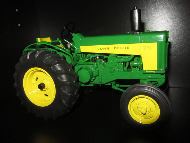 Les JOHN DEERE ...et autres miniatures de l'oncle Tom ! - Page 7 IMG_5643_zpsuqombzi0