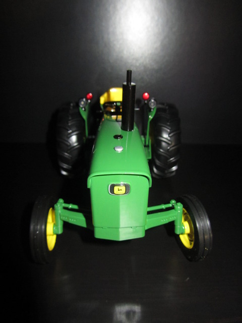 Les JOHN DEERE ...et autres miniatures de l'oncle Tom ! - Page 7 IMG_7326_zpsxnkqygni