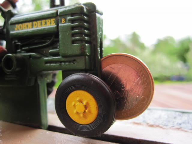 Les JOHN DEERE ...et autres miniatures de l'oncle Tom ! - Page 6 IMG_0107_zps2326ad05