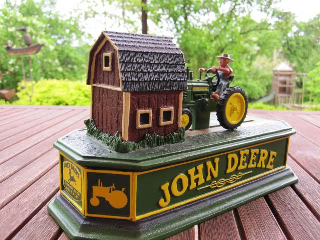 Les JOHN DEERE ...et autres miniatures de l'oncle Tom ! - Page 6 IMG_0112_zps1eb3eabc