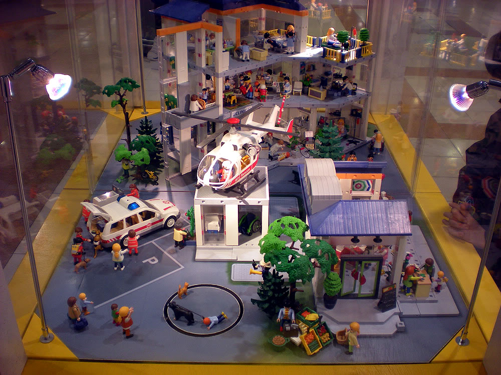 PLAYMOBIL EXPO à Poitiers (86) jusqu'au 27 décembre 2010 PLAYMO-EXPO-009