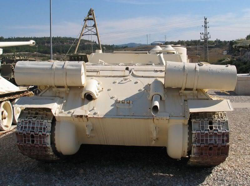 recherche de photo sur les SU-100 Egyptiens ?..... SU-100-latrun-4